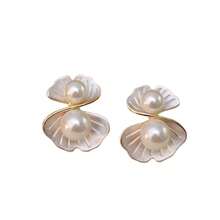 1 Pair White Shell Pearl Stud Earrings, Elegant Versatile Delicate Earrings Suitable For Women's Daily Wear - Shell Earrings - View 7