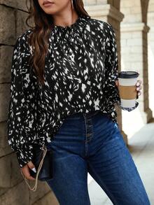 Plus Size Casual Random Floral Print Petal Sleeve Shirt - Multicolor - View 3
