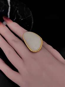 1 chiếc nhẫn hở hình bầu dục không đều màu trắng, tông vàng, có thể điều chỉnh kích thước, dành cho nữ. - trắng - Xem 3