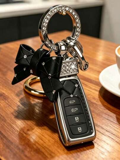Rhinestone-Encrusted Bow Car Keychain - A Creative Car Accessory, A Favorite Among Women, Quilted Leather Keychain, Cute Couple Keychains And Gifts For Women, A Sparkling Car Decoration, Perfect For Everyday Carry.