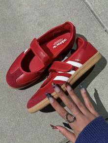 Adidas Samba Jane White Black Gum Women's JR1402 | Retro Heritage Style, Timeless Silhouette - 紅色 - 查看 2