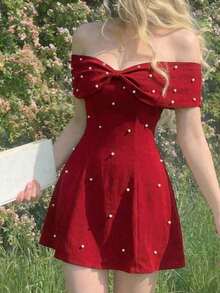 Vestido mini de fiesta rojo elegante para mujer, con diseño de hombros descubiertos, corte entallado favorecedor y falda amplia.Decorado con lazo frontal y adornos de perlas delicadas, ideal para citas y ocasiones especiales. - Blanco - Ver 7