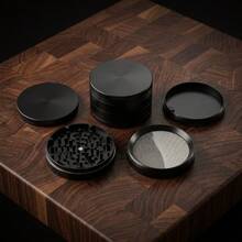 3.9inch Metal Herb Grinder Extra Large 4-Layer Manual Spice Mill Pepper Salt Crusher Mortar Raw Grass Tobacco Grinder Cigarette  Accessories Tool Gift - màu đen - Xem 1