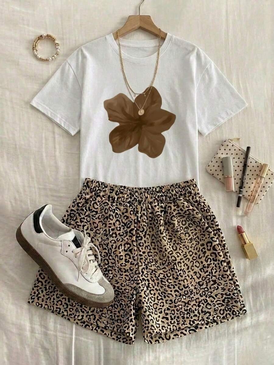 2 piezas Conjunto de top de manga corta con estampado FLOR y short animal print estampado animal para mujer- Traje de verano de dos piezas para mujer para vacaciones en la playa - Blanco - Ver 1