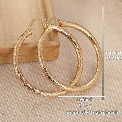 优雅奢华的复古图案圆形耳环，适合女士婚礼、宴会和派对佩戴，经典耳环配饰，外观精致奢华。