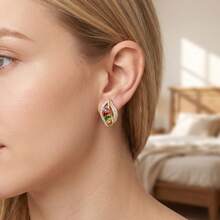 1 paire de boucles d'oreilles clips de luxe en forme de goutte d'eau avec pierres décoratives multicolores et œil de cheval, incrustées de zircone cubique synthétique brillante, style feuille ajourée, boucles d'oreilles de mariage, cadeau d'anniversaire et de fête, convient aux femmes élégantes et professionnelles, approprié pour les mariages, les galas, les anniversaires et les occasions professionnelles - Doré - Voir 9