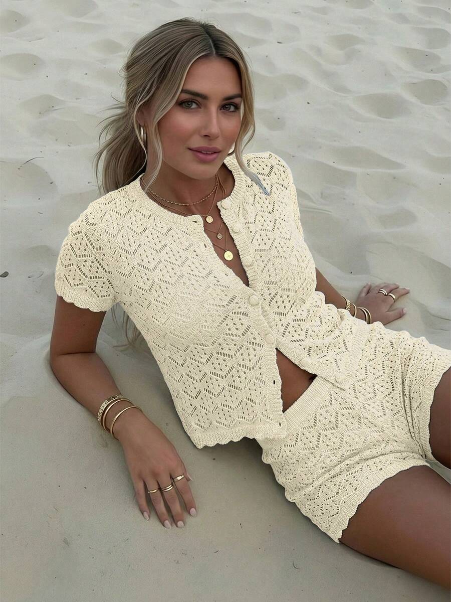 Conjunto de vacaciones de verano para mujer, conjunto de 2 piezas con top de punto de malla calado sexy y shorts - Conjunto de vacaciones de 2 piezas para mujer, conjunto de salida de punto calado para club nocturno, conjunto ajustado sexy para mujer - Beis - Ver 1