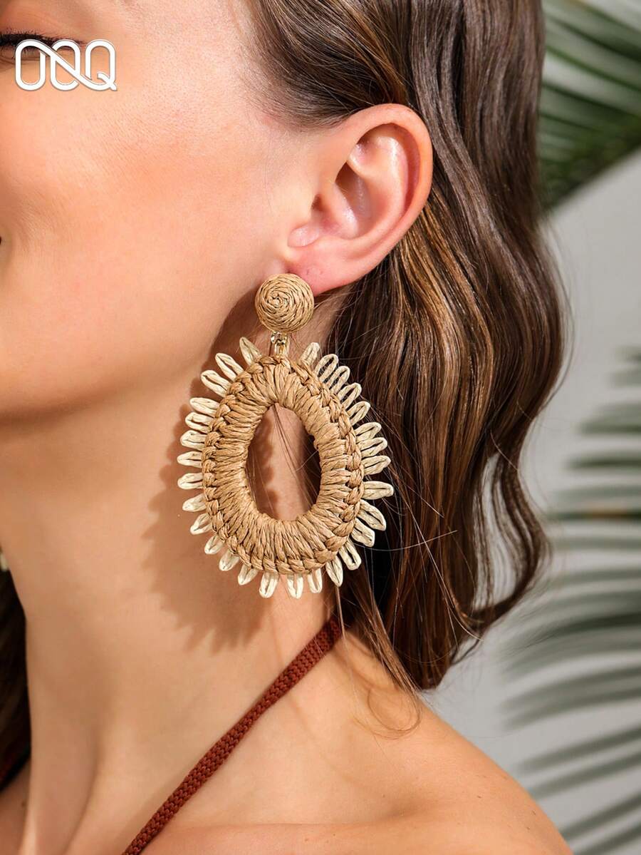 OOQ 1 Pair Minimalist Hollow Geometric Water Drop Raffia Straw Solid Color Earrings, Fresh Summer Holiday Travel Commute Outing Wear, Suitable For Women Dating Daily Versatile Gift For Best Friends (Handmade Raffia Straw Weaving Method Direction Shape Random) - Khaki - View 1