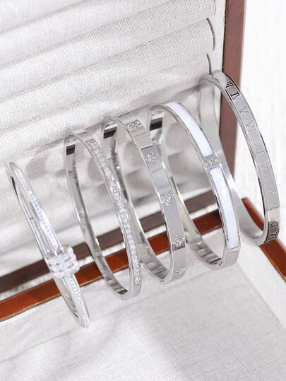 Set de 5 piezas de pulseras de acero inoxidable 304, con diseños versátiles de trébol, clavo, cintura, números romanos, corazón y nácar, regalos casuales de alta gama para amigos, adecuados para uso diario, fiestas y festivales de hombres