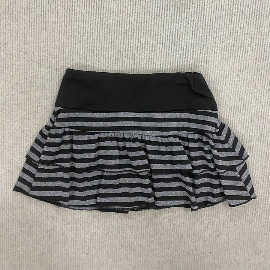 NOVEDAD DE VERANO 2026, ropa para mujer Y2K Grunge, minifalda con volantes a rayas negras y grises, cintura alta, cintura elástica, falda acampanada ajustada - Negro - Ver 1