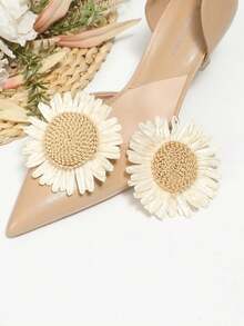2pcs Handmade Woven Polyester Sunflower Shoe Decorations, Removable Hair Clips, Bridal Wedding Shoes Beach Style Accessories, Beige High Heels Embellishment, 2-In-1 DIY Jewelry - Beige - View 2