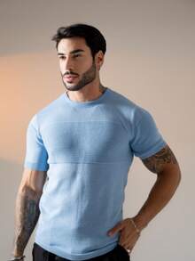 Men's Textured Short-Sleeved Knit T-Shirt With Crew Neck, Summer Chic Premium Style. - 淺藍色 - 查看 1