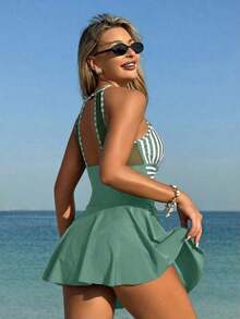 Swim Lushoire Vestido de baño casual de verano con estampado de rayas, volantes en el bajo y escote halter para vacaciones - Rojo y blanco - Ver 7