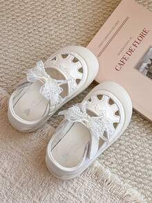 Soft White Hollow Floral Hook And Loop Sandals For Girls, Princess Style, Breathable Closed Toe Design, Lightweight Soft Sole For Comfortable Wear - Beige - View 4