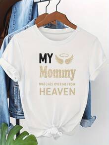 Camiseta con mensaje emocional impreso, "Mi madre está en el cielo protegiéndome", camiseta de moda para mujer, holgada, cómoda, con eslogan personalizado, cuello redondo, manga corta, material de punto lavable a máquina, adecuada para uso casual al aire libre en todas las estaciones, camiseta de manga corta para primavera y verano, ropa para fiestas y actividades al aire libre. - Negro - Ver 10