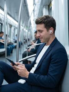 V5.3蓝牙耳机，具备ENC降噪功能、强劲低音立体声、24小时超长续航、轻巧入耳式设计、免提通话功能，兼容所有智能手机 - 查看 8