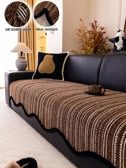 Một tấm phủ ghế sofa bằng vải chenille jacquard kẻ sọc bất đối xứng, kiểu cổ điển, dùng được cả bốn mùa, khăn phủ sofa, chống trượt, chống bụi, chống nhăn, chống mài mòn, chống trầy xước do mèo, bảo vệ sofa của bạn, phù hợp với sofa 1-4 chỗ và sofa hình chữ L.