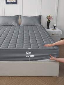 1 pieza Protector de colchón acolchado impermeable y cómodo, ropa de cama, funda de colchón suave y amigable con la piel, apta para camas Queen, King y Twin, lavable, regalo ideal - Gris - Ver 5