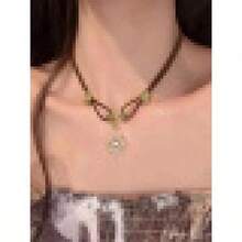 Nuevo collar vintage de estilo americano de múltiples capas, cadena de clavícula dulce y fresca, cadena de suéter de moda - Diamante de cinco estrellas - Ver 4