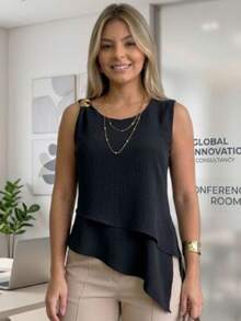 Women's Asymmetrical Blouse In Duna Fabric With Gold Buckle Detail And Side Slit - 黑色 - 查看 2
