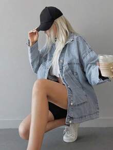 Women's Soft Oversized Denim Jean Jacket, Women's Spring Fashion Light Blue Comfortable Pocketed Outwear, Timeless Light Wash Relaxed Zip-Up Sports Jacket For Daily Layering, Western & Valentine/Christmas/New Years Outfit, Women Curve-Flattering Spring Summer Holiday Gift, Vacation Jacket, Spring Jacket, Summer Jacket, Spring Top, Summer Top, Back To School Clothing, Street Casual Style. Spring & Autumn Women's Winter Jacket Fall For Women Autumn For Women Fall For Women,Spring & Summer Women's Spring Jacket Summer For Women Spring For Women. - 淺藍色 - 查看 4