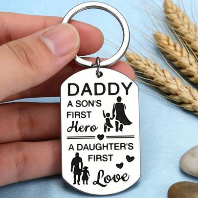 MOLANXUAN 1pc Stainless Steel Dog Tag Keychain, Engraved With "Dad Is Son's First Hero, Daughter's First Love", Father's Day Birthday Gift From Son And Daughter, Family Gift, Exquisite And Durable, Anti-Rust And Polished.