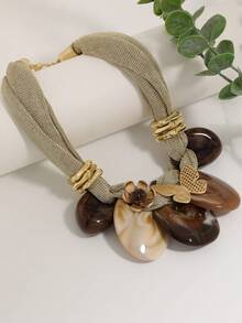 Kalung Liontin Resin Gaya Boho yang Berlebihan, Kalung Rantai Tebal Nuansa Liburan, Aksesori Elegan dengan Warna Alami. - Unta - View 12