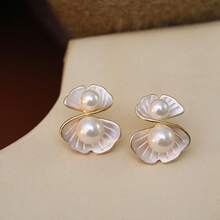 1 Pair White Shell Pearl Stud Earrings, Elegant Versatile Delicate Earrings Suitable For Women's Daily Wear - Shell Earrings - View 9