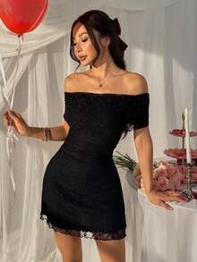 Vestido mini minimalista de hombros descubiertos para mujer, en color beige sólido.Diseño de plisados en la cintura y borde con diseño de capulina, favorecedor y elegante.Perfecto para looks casuales de diario y salidas informales. - Negro 2 - Ver 7