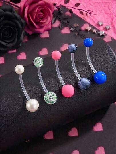 5件装孕妇肚脐环，14G塑料材质，柔韧加长，适合孕妇佩戴，尺寸分别为25mm、32mm、35mm和38mm。