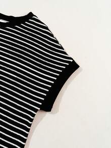 Acelitt Striped Contrast Color Short Sleeve Knit Casual Crew Neck T-Shirt, Summer Black - Black - View 7