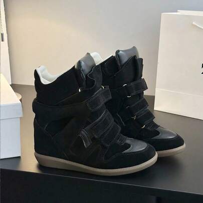 New Women's Sneakers 2026 With Hidden Heel Reinforcement – High-Quality Black Suede Wedge Heels, Retro Street Style Design With Leather Toe Cap, Comfortable Lightweight Sole, Color-Coordinated, Flat And Casual, Ideal For Everyday Wear, Street Style And Elegant Outfits