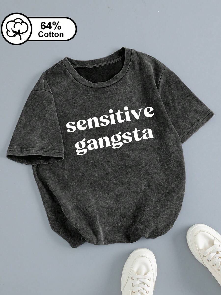 女士休闲日常穿搭，暗黑街头风，“Sensitive Gangsta”白色字母印花，复古雪洗短袖T恤，适合日常通勤、街头出行、休闲日常穿着，女士上衣，夏季服装，黑色图案印花 - 黑色 - 查看 1