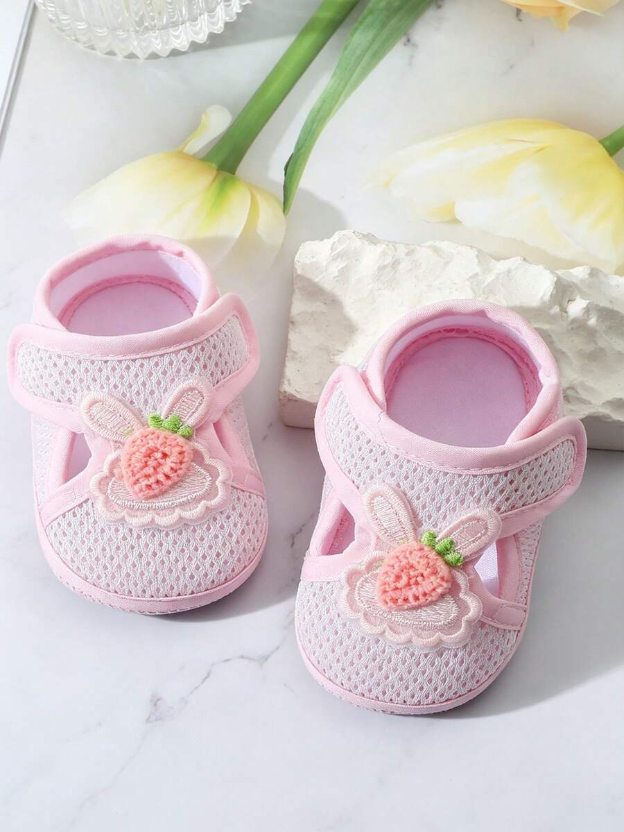 1 Pair Breathable Hollow Mesh Toddler Sandals, Closed Toe Protection, Convenient Hook And Loop Closure, Suitable For Early Walking Infants And Toddlers - Pink - View 1