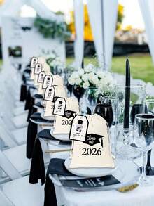 12/6 pezzi Borse regalo per feste di laurea, borse in cotone con coulisse stampate da 10*15cm, biglietti di incoraggiamento per la laurea, motivo tocco da laureato, borse regalo per la laurea 2026, buste per caramelle e biscotti, sacchetti con coulisse, borse per imballaggio regalo, adatte per feste e eventi a tema laurea, celebrazione della laurea, omaggi per feste, regali di ringraziamento per eventi di laurea, feste di compleanno - multicolore - Visualizzare 4