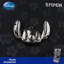 Monogram 1枚迪士尼史迪奇官方授权收藏徽章 男女通用胸针 新奇饰品 防锈金属胸针 锌合金珐琅徽章 动漫背包徽章 夹克翻领徽章 收藏周边 - 彩色 - 查看 1