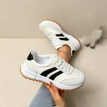 Women's New Lightweight And Comfortable Casual Sneakers - White - View 1