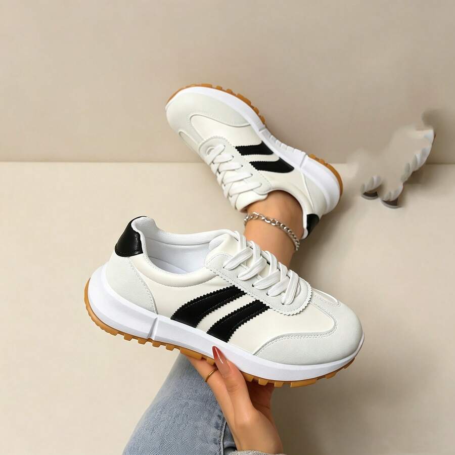 Women's New Lightweight And Comfortable Casual Sneakers - White - View 1