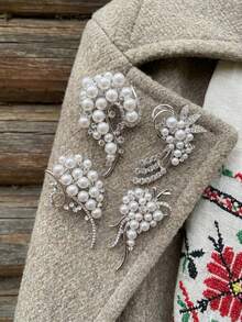 Broches fleuries de perles à la mode - épingles de revers élégantes pour femmes, accessoires de bijoux unisexes pour les fêtes décontractées / cadeaux pour amis, décorations - fleur de perle - Voir 1