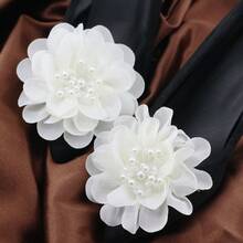 2pcs Camellia Tulle Crystal Detachable Shoe Clips, Multi-Layer Floral Pearl Rhinestone Bridal Wedding Shoes Decor, Elegant Removable Shoe Accessory For High Heels - Beige - View 7
