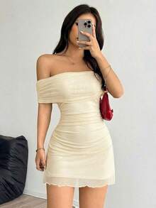 Vestido mini minimalista de hombros descubiertos para mujer, en color beige sólido.Diseño de plisados en la cintura y borde con diseño de capulina, favorecedor y elegante.Perfecto para looks casuales de diario y salidas informales. - Negro 2 - Ver 8