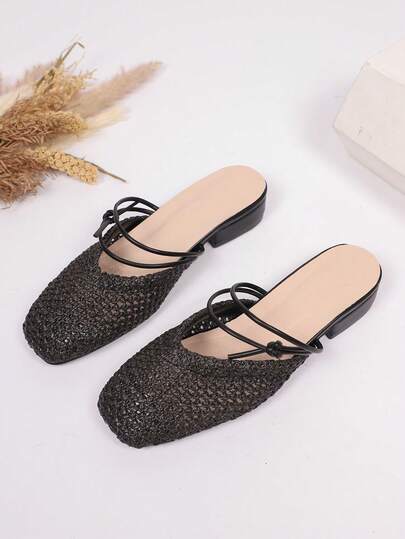 1 Pair Plus Size Women's Black Open Toe Flat Mule Slippers, Solid Color Soft Hollow Woven Breathable Fabric, Square Toe Chunky Heel Elevator Design, Fashionable Minimalist Casual Vacation Beach Slides, Suitable For Daily Wear And Commuting, Spring/Summer/Autumn New Arrival