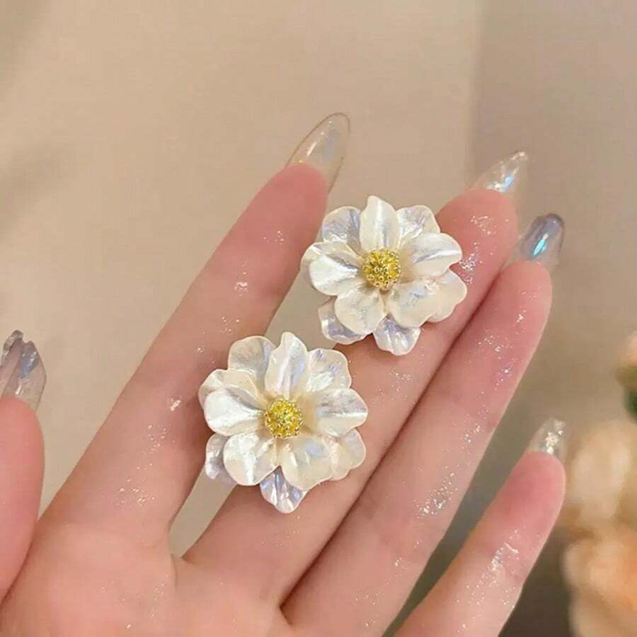 1 Đôi bông tai hoa trắng thanh lịch dành cho nữ - trắng - Xem 1