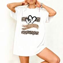 Camiseta Oversize Blanca con Estampado de Leopardo y Corazones para Verano - Blanco - Ver 3