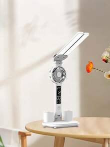Lámpara de escritorio multifuncional 2 en 1 con ventilador incorporado y reloj digital, luz de lectura plegable de doble cabezal con cuidado ocular, soporte para bolígrafos, alimentada por USB, regulación táctil, adecuada para el hogar, la oficina y el estudio, color blanco minimalista - Unitalla - Ver 4