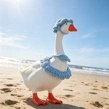 Desktop Goose Summer Outfit Creative Mini Goose Statue Crochet Bikini With Hat For Home Office Decor - azul - Ver 5