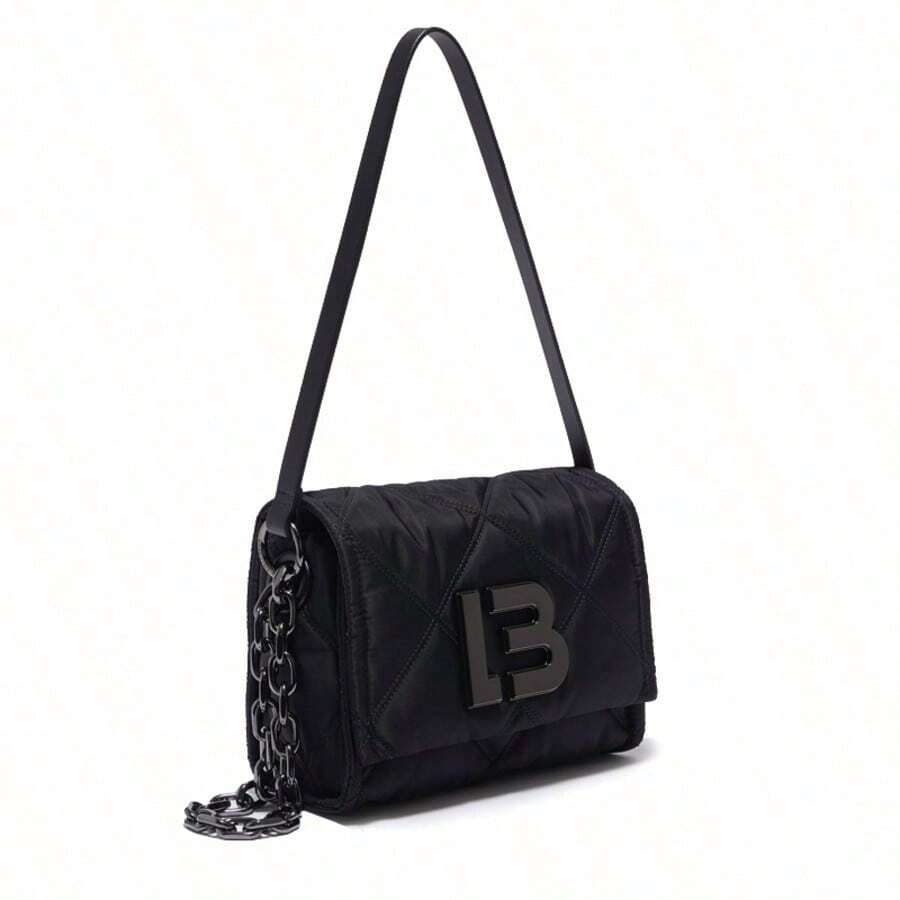 The Bimba Shoulder Bag Filled With Down And Featuring A Chain Strap Can Be Used As A Shoulder Bag Or Underarm Bag. - C - 查看 1