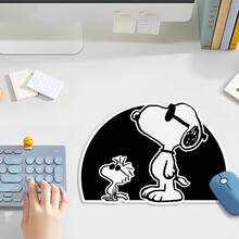 Alfombrilla de ratón minimalista con diseño de Snoopy, de tamaño pequeño, adecuada para mujeres, dormitorio, oficina, resistente a la suciedad - Multicolor - Ver 5