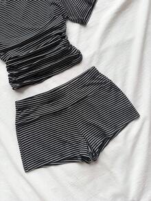 女士条纹圆领短袖上衣和高腰修身短裤两件套休闲度假夏季优雅套装 - 黑與白 - 查看 7