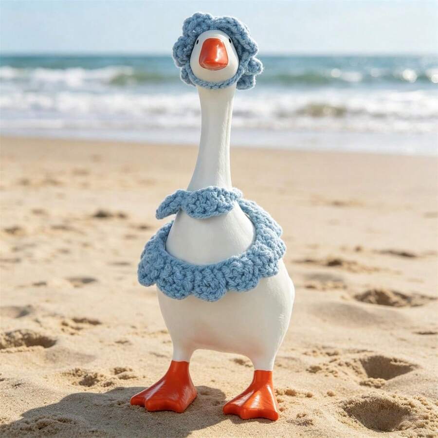 Desktop Goose Summer Outfit Creative Mini Goose Statue Crochet Bikini With Hat For Home Office Decor - azul - Ver 1